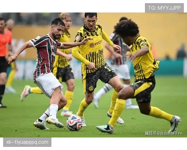 多特蒙德攻防转换彻底乱了，问题根本不在进攻！